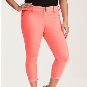 TORRID Cropped Jeggings (Electronic Melon Wash)
